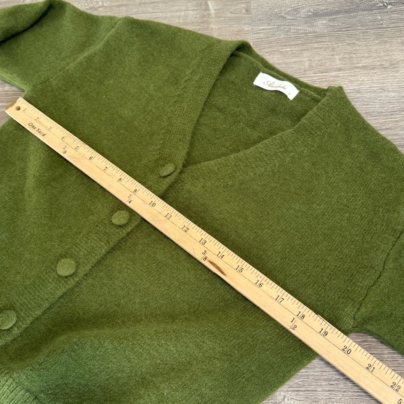 Women's Moss Green Button-Up Sweater Cardigan Small - Picture 5 of 5